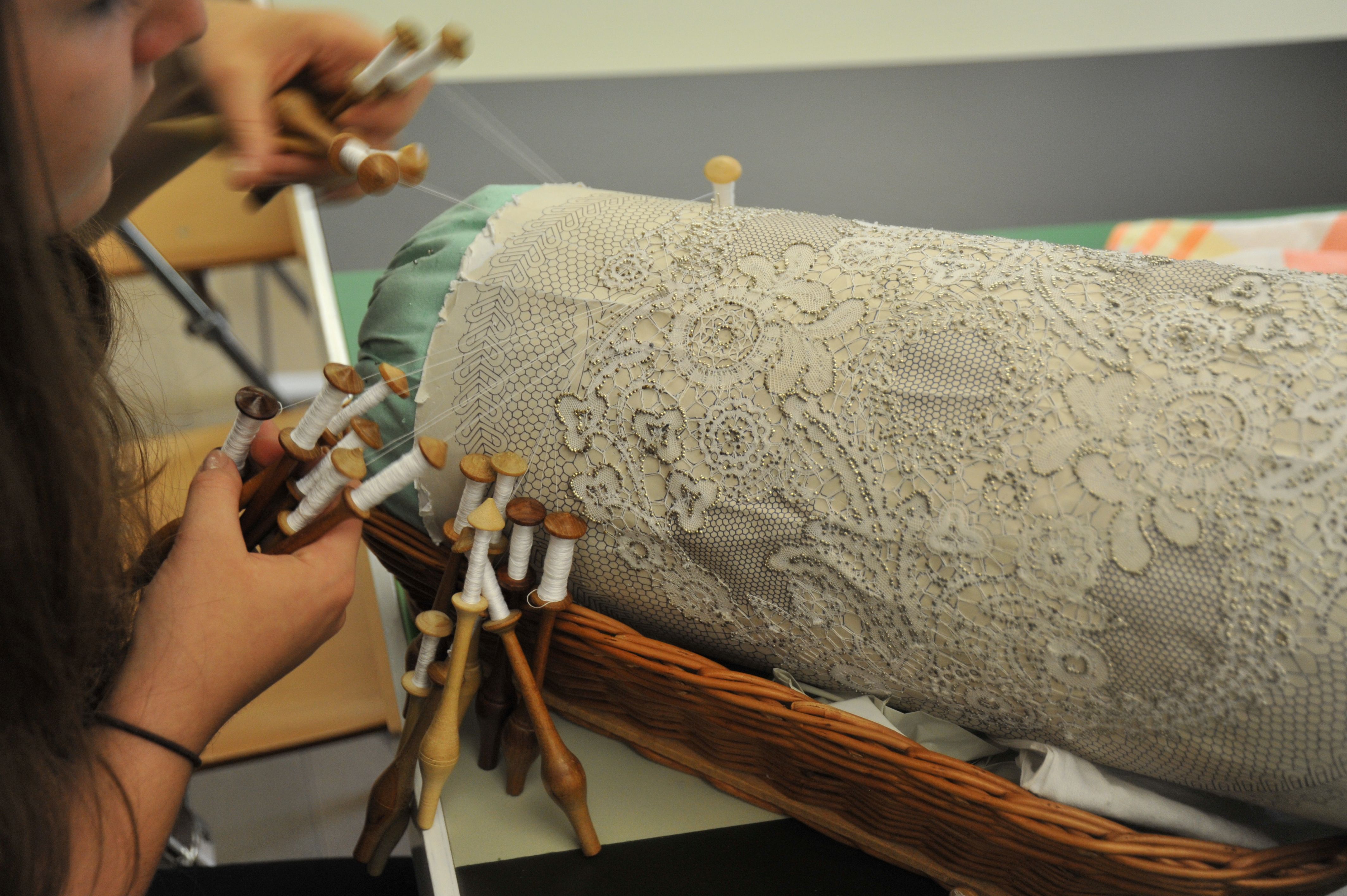 Klekljanje čipk v Sloveniji. Foto: A. Jerin, 2015 