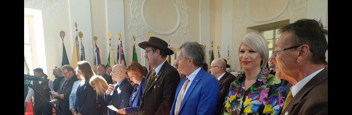 Podelitev certifikata čebelarjem. Foto: B. Rogelj Škafar, 2023