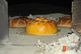 Priprava mlinčne potice. Foto: A. Jerin, 2022