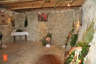 Razstava cvetnonedeljskih butaric v Budnarjevi hiši. Foto: A. Jerin, 2022