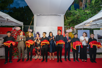 Odprtje razstave o NKD v Vietnamu. Foto: Slovensko veleposlaništvo v Pekingu, 2024
