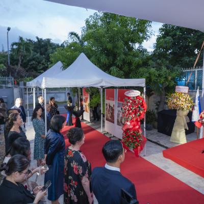 Odprtje razstave o NKD v Vietnamu. Foto: Slovensko veleposlaništvo v Pekingu, 2024